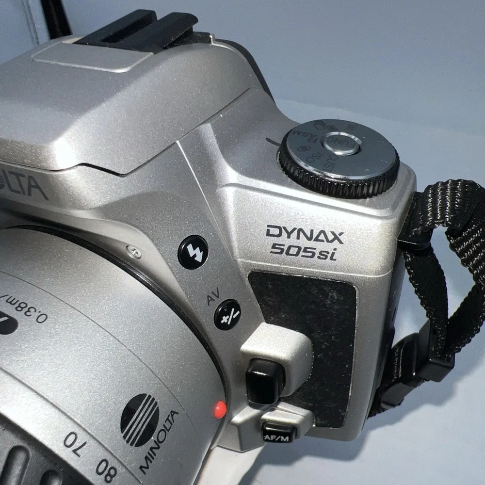 Minolta 505si Super‎ Dynax AF Zoom 28-80MM Lens *READ*